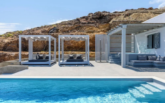 Mykonos Big Blue Villas & Suites At The Seaside