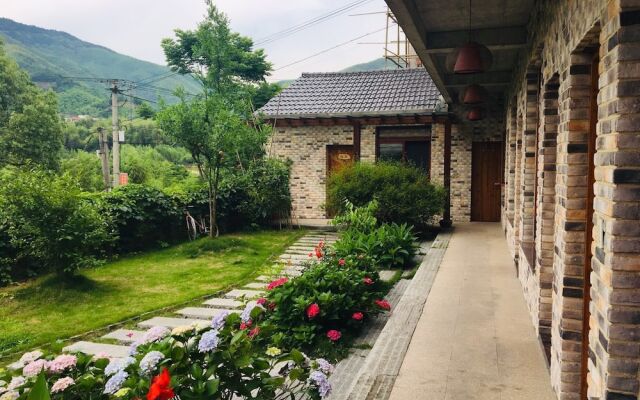 Moganshan Wild House