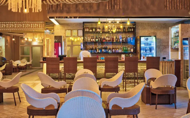Maanzoni 680 hotel