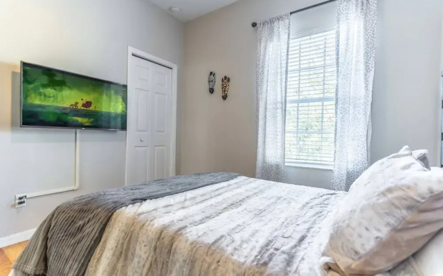 7526 Oakwater