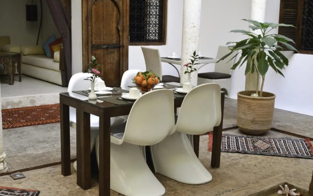 Riad Azahra