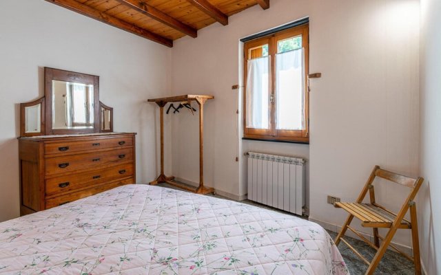 Stunning Home in Loco di Rovegno With Wifi and 2 Bedrooms