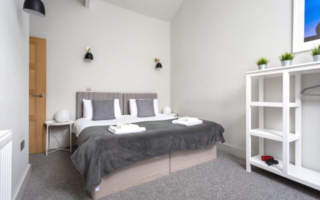 Oxford Passage Coach House