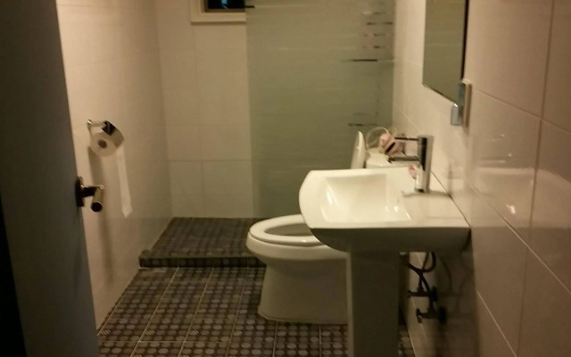 24 Guesthouse Gangnam Center