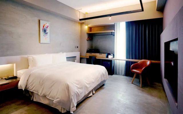 Thinker Hotel