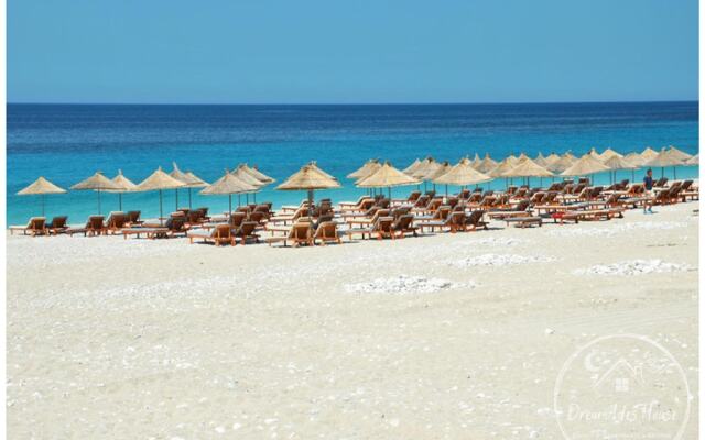 DreamAdes House - Village