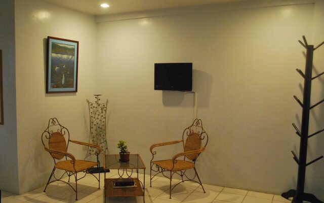 Lazea Tagaytay Inn