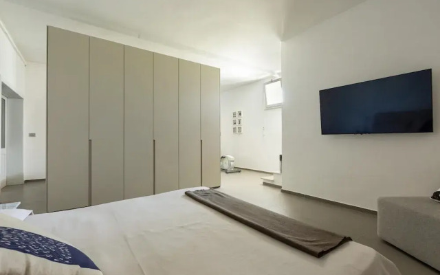 2732 Suite More by Barbarhouse