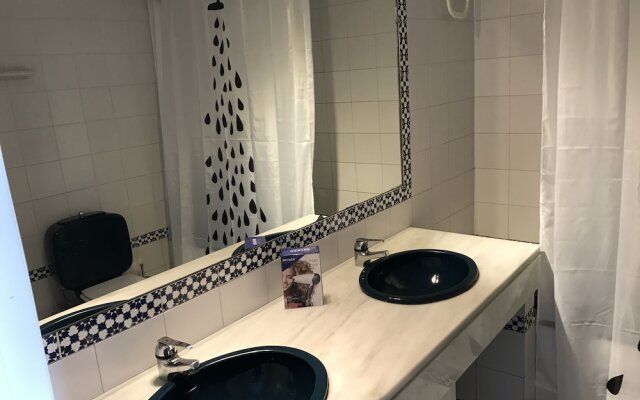 Acqua Fuengirola Apartments