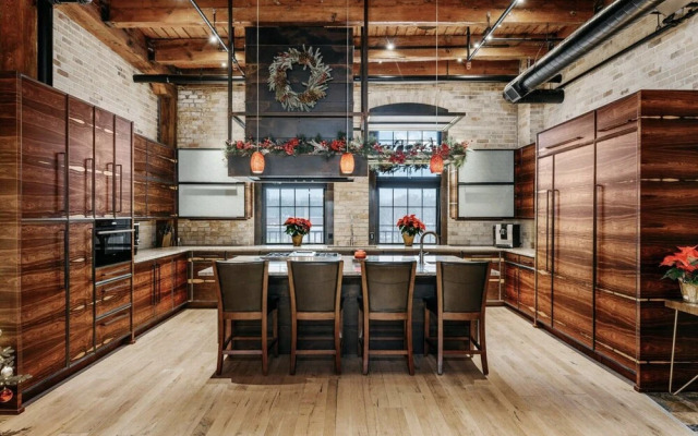 Exquisite 3BDR Penthouse in Downtown TC