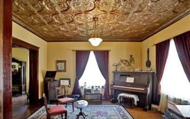 Rosen House Inn - Bed And Breakfast