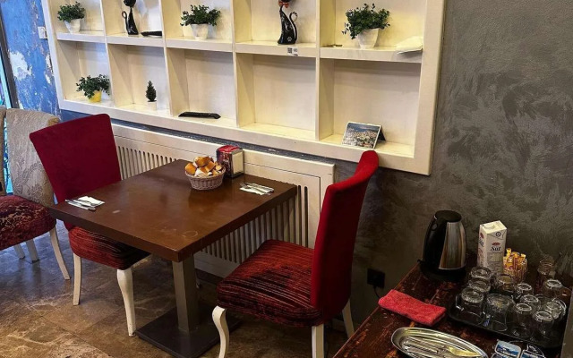 Taxim Alyon Suite Hotel
