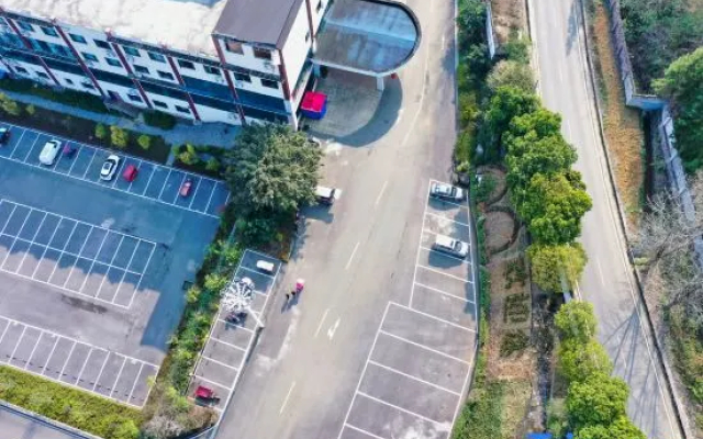 Guifeng Hotel Zhenfeng