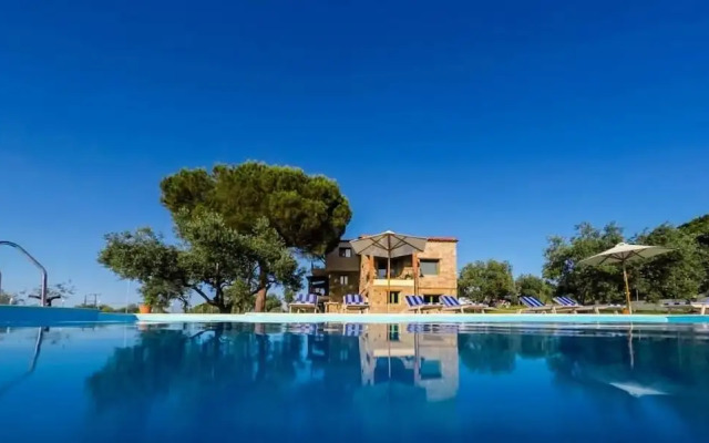 Mediterraneo Luxury Suites Halkidiki
