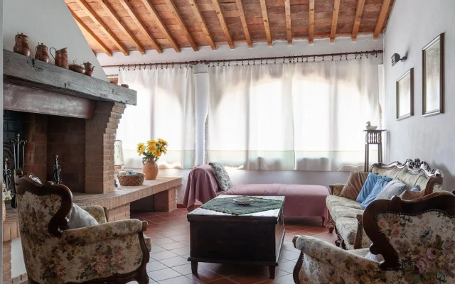 Nice Apartment With Swimming Pool