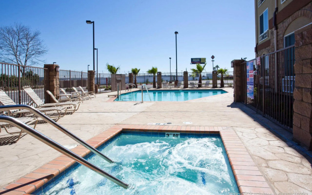 Holiday Inn Express Hotel & Suites Fresno South by IHG
