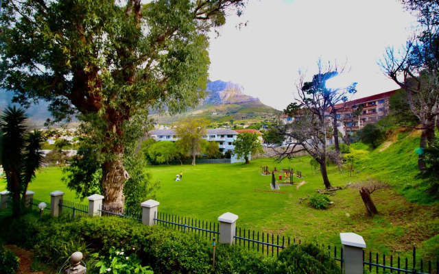 Tamboerskloof 2 bed apartment