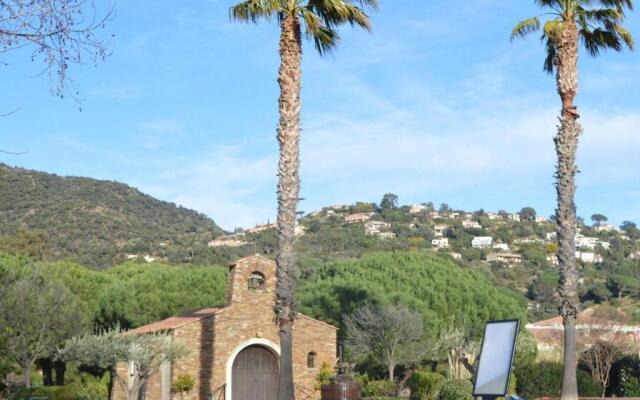 Appartement Le Lavandou, 1 pièce, 4 personnes - FR-1-251-398