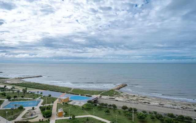 w Majestic Loft w Ocean View in Crespo