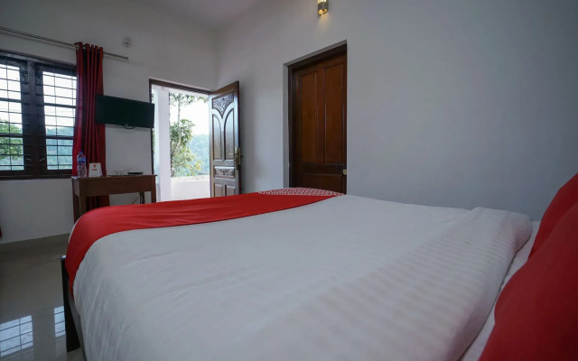 OYO 11493 Hotel Misty Valley