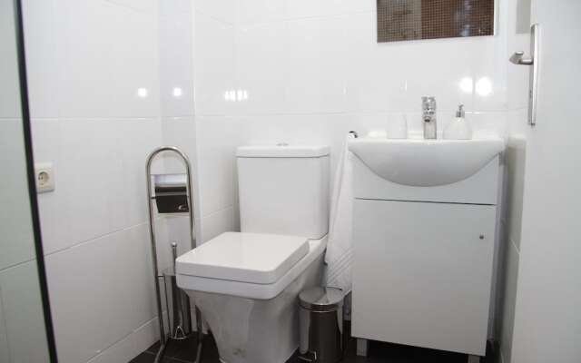 Liiiving in Porto Bright Balcony Apartment