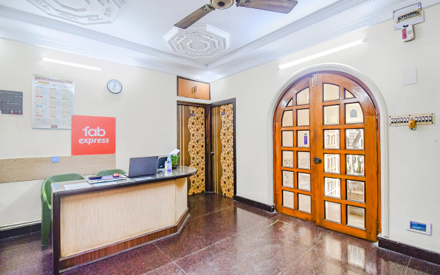 Fabexpress Heritage Inn