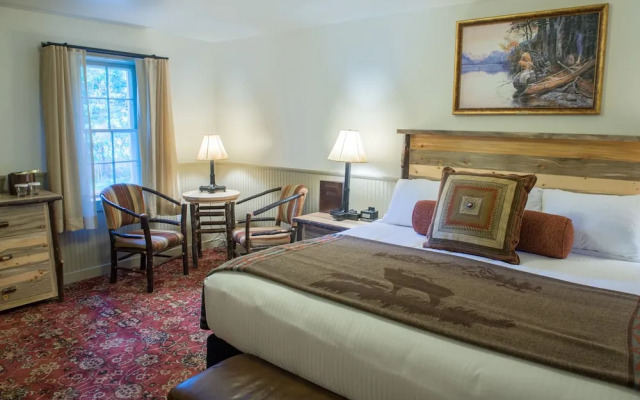 Lake McDonald Lodge - Inside the Park