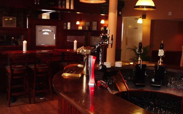 The Avenue Restaurant at The Victoria Inn