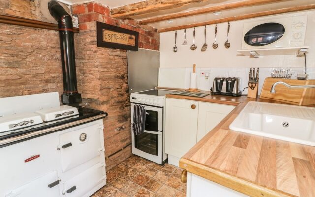 Poston Holiday Cottage