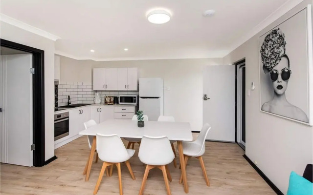 Contemporary 1BR Apartment - Near the City