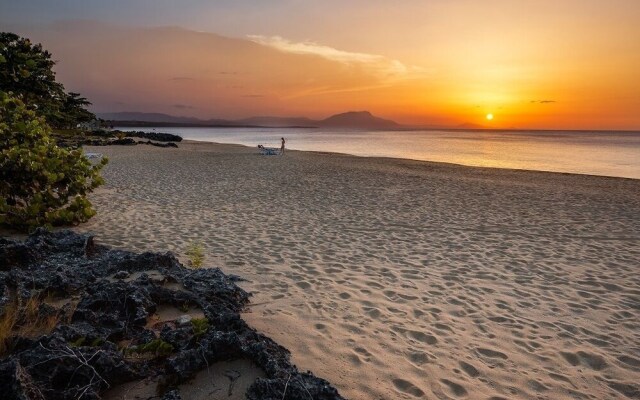 Hispaniola Beach B-6