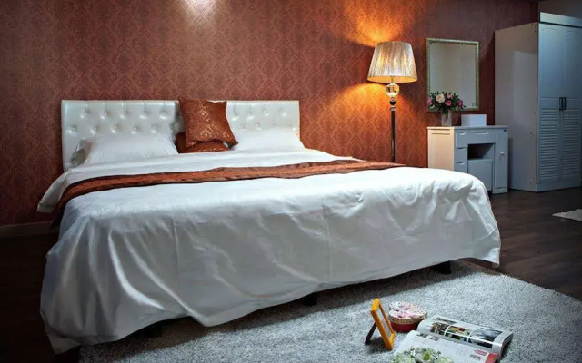 Orange Hotel
