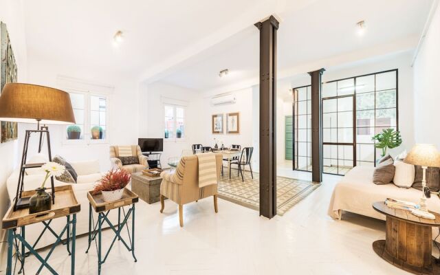 2 Bd Apartment Exclusive Location in Golden Mile. Velazquez II