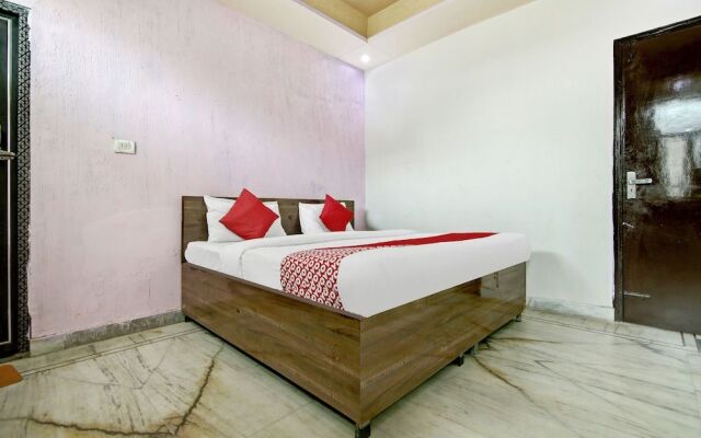 OYO 35941 Hotel Yuvraj Grand