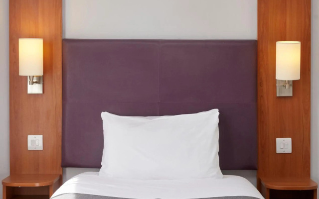 Premier Inn Basingstoke South