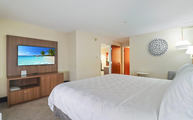 Holiday Inn Quincy East by IHG