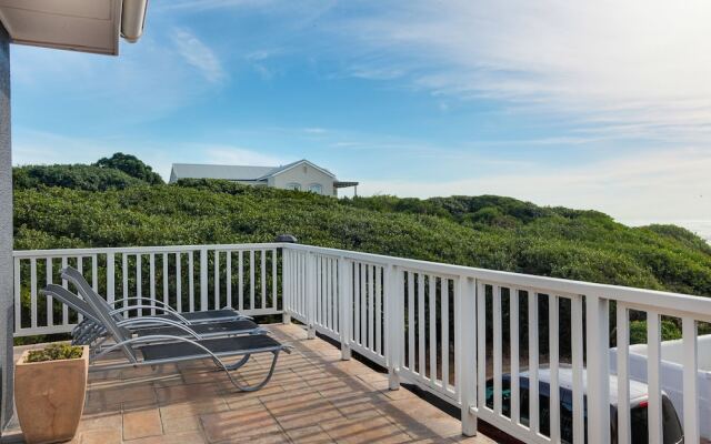 Long Beach Holiday House