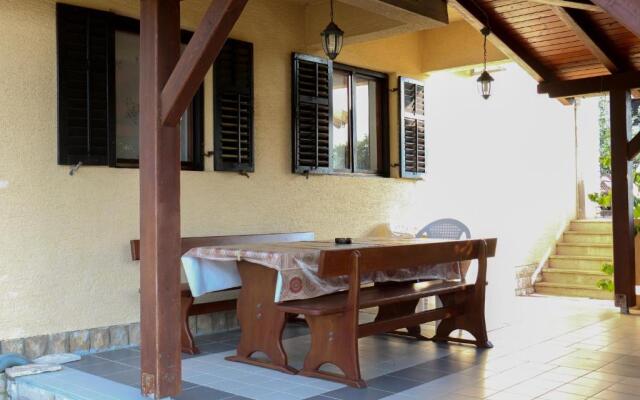 Holiday House Danka