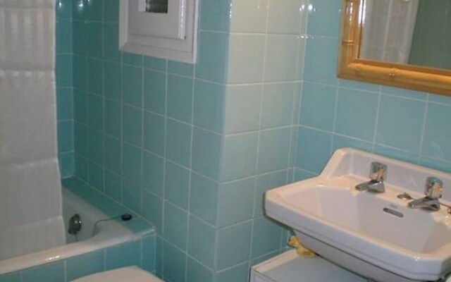 Apartment - 2 Bedrooms with Sea views - 107793