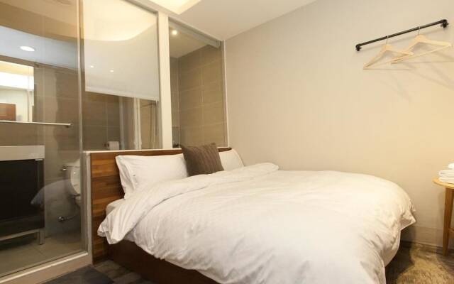 W Plus 225 Guest House