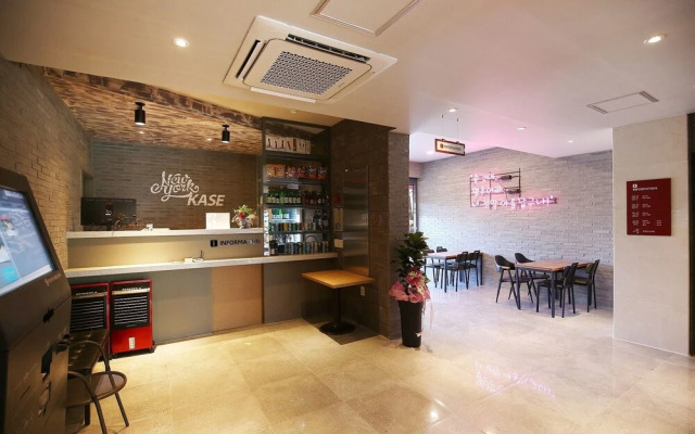 Jecheon Case Hotel