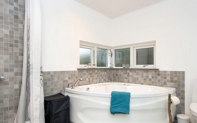 6 Person Holiday Home in Glesborg