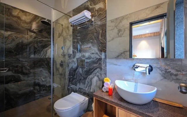 Vega Suites with Private Indoor Pool