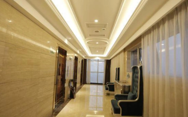 Vienna International Hotel (Mount Emei Crystal Plaza Hotel)