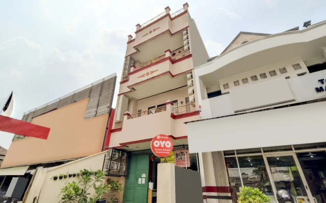 OYO 90048 Teratai Bekasi Guesthouse
