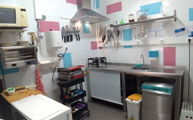 E-Nove Lounge Hostel Caffe