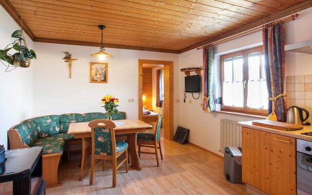 Sunny Mountain View Apartment in Kaunerberg