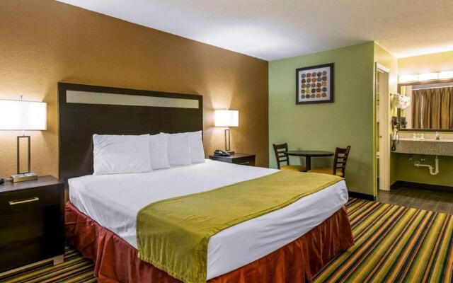 Rodeway Inn Davenport - Maingate South