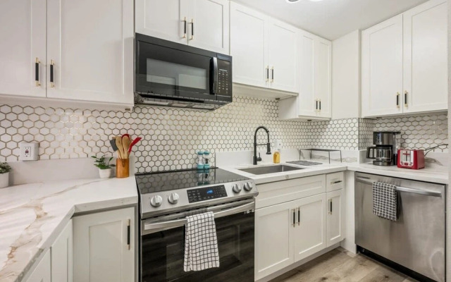 Two-bedroom Apartment With a Sunny Patio