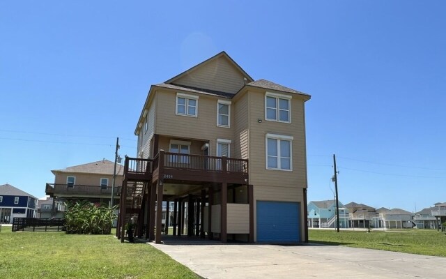 Sea-renity 3 Bedroom Home by Redawning